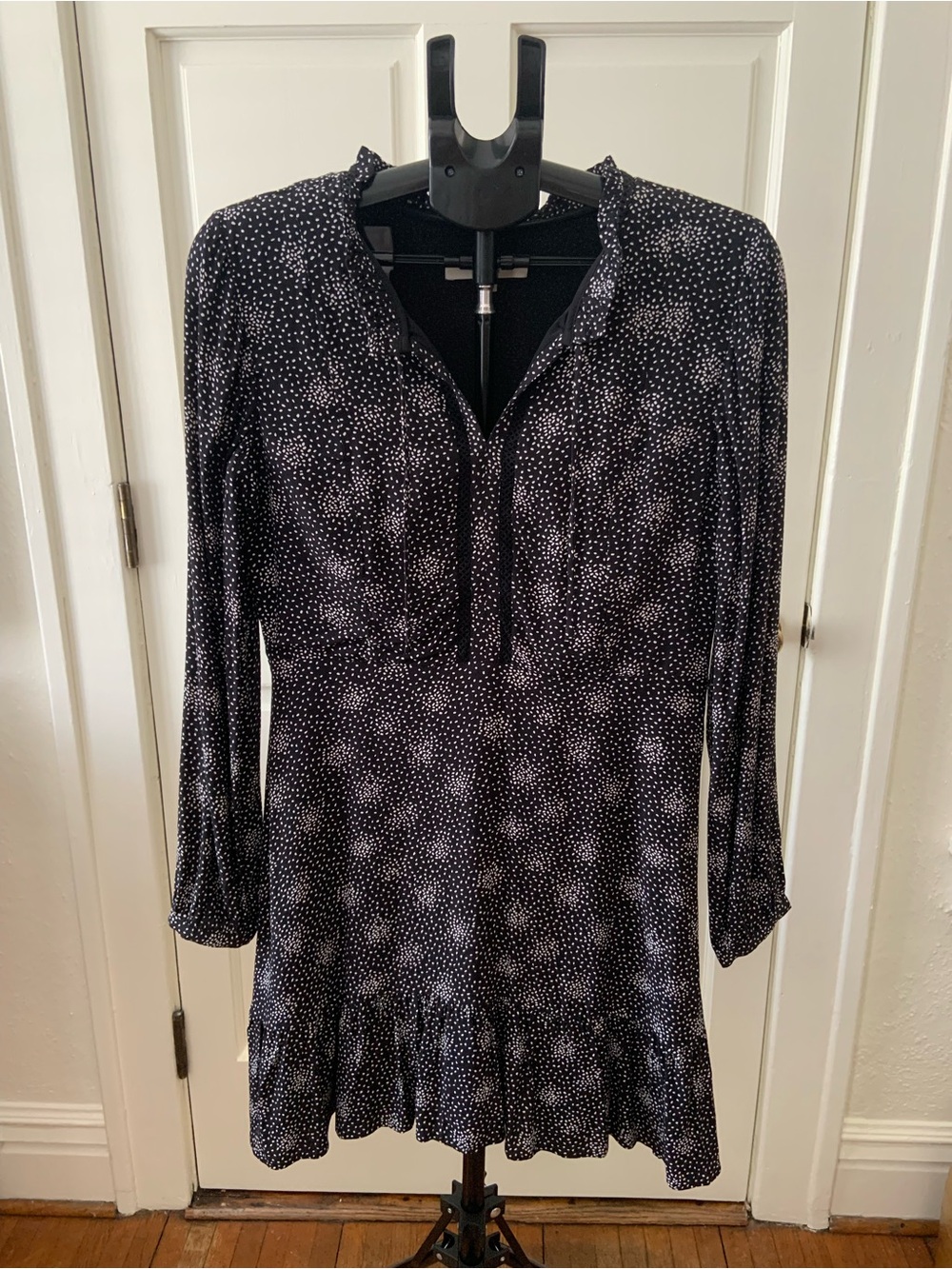 Loft Women’s Black Polka Dot Long Sleeve Dress Size 6